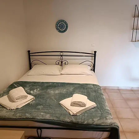 בית נופש Marialena's מת'וני