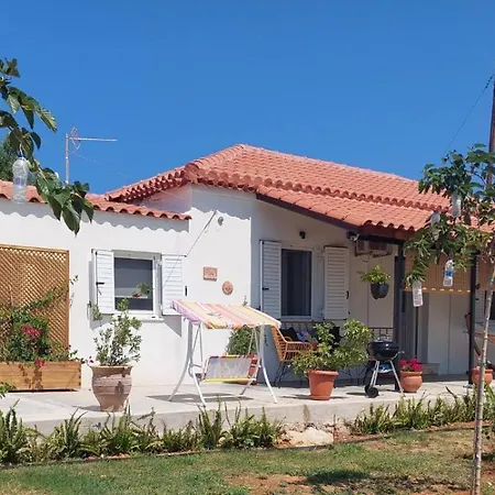 בית נופש Marialena's מת'וני