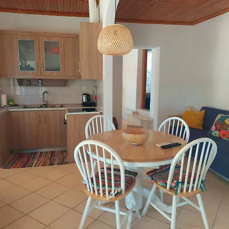 בית נופש Marialena's מת'וני