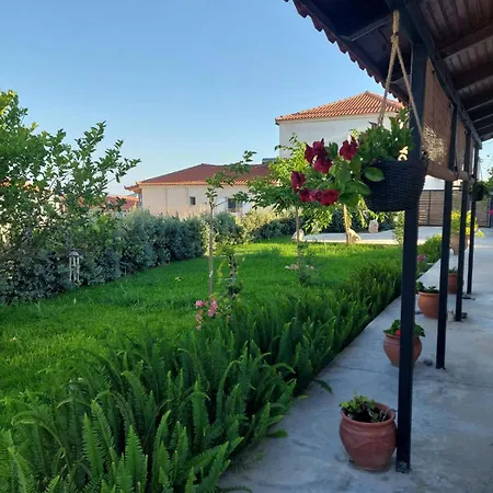 Holiday home Marialena's *